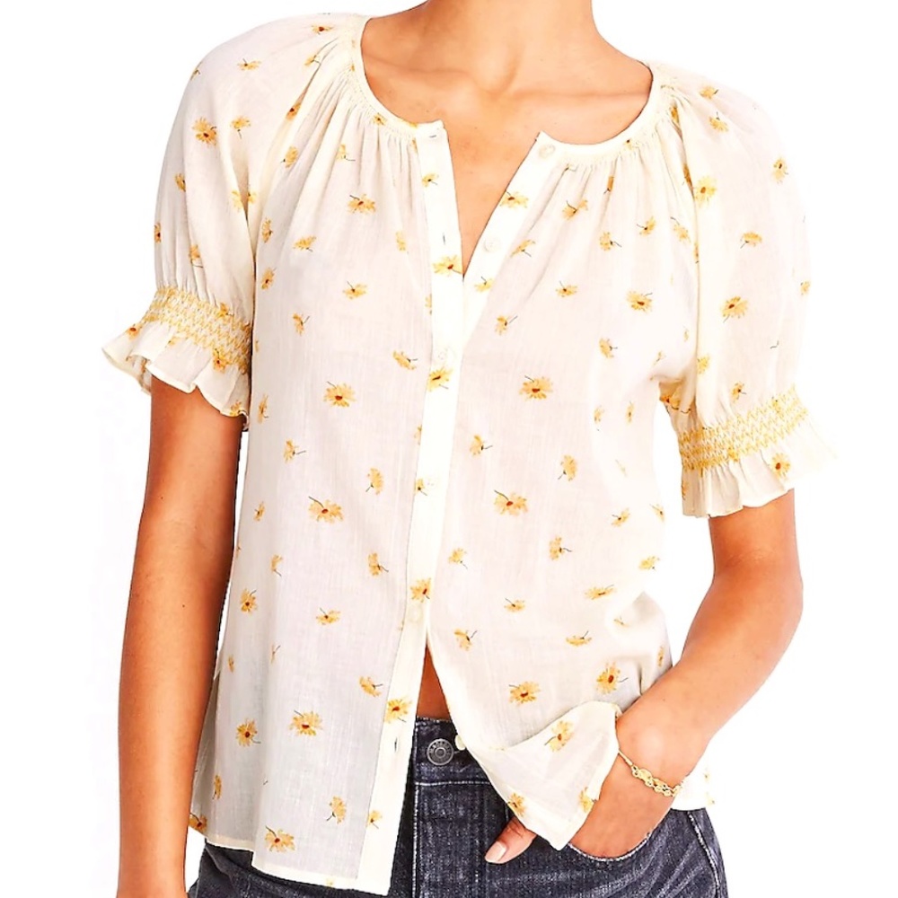 Madewell Smocked Button-Up Top in French Daisies